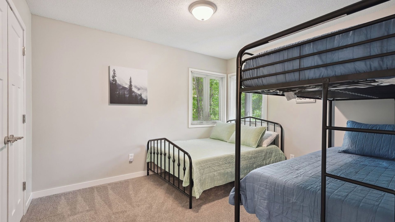 Photo of Bedroom in Deerwood
