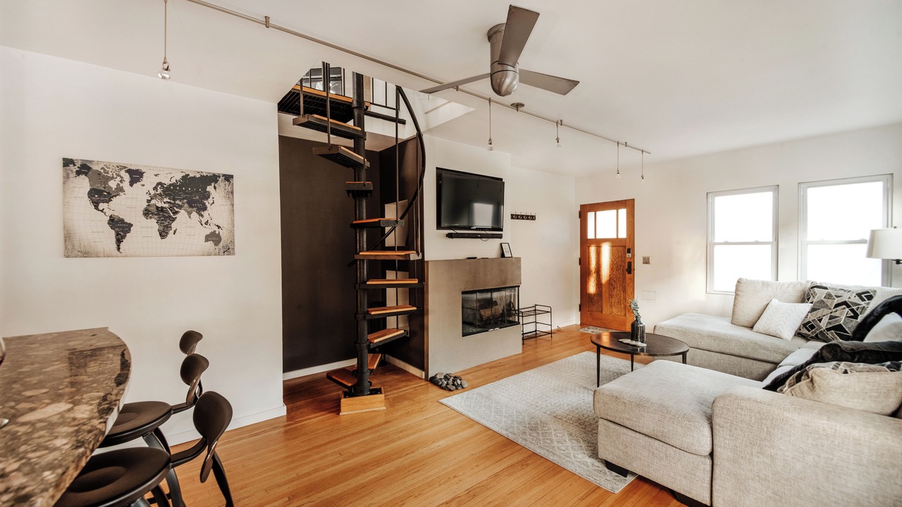 Photo of Livingroom in Powderhorn