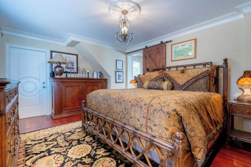 Photo of Bedroom in Port Dalhousie
