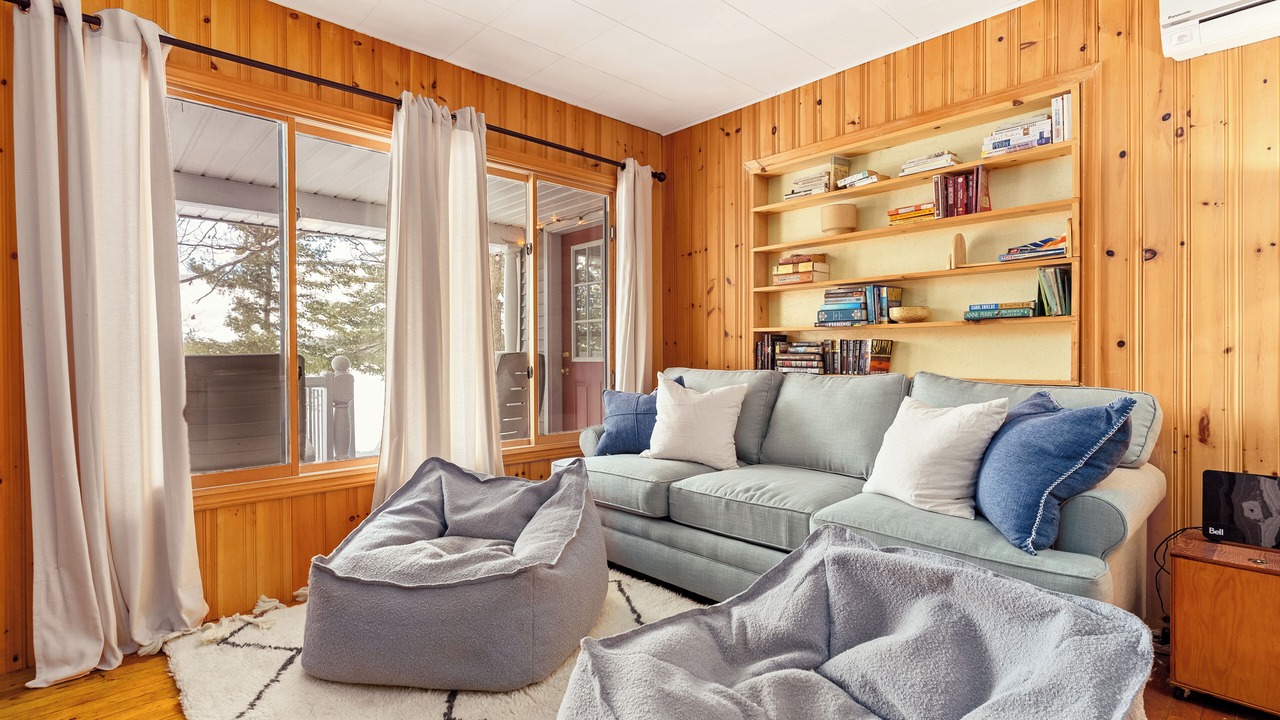 Photo of Bedroom in Bracebridge