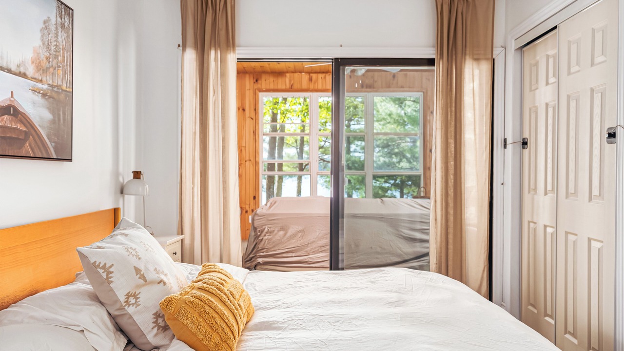 Photo of Bedroom in Bracebridge