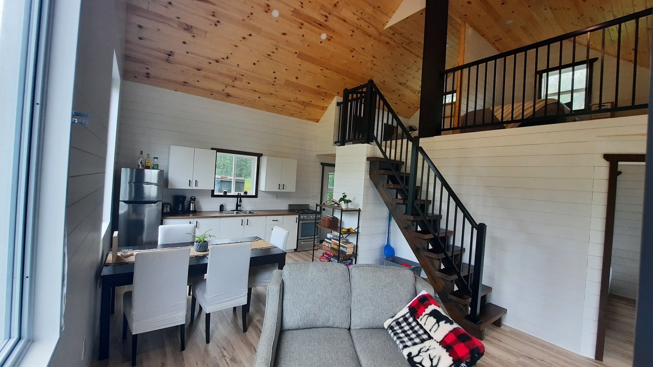 Photo of Livingroom in Unorganized Centre Parry Sound