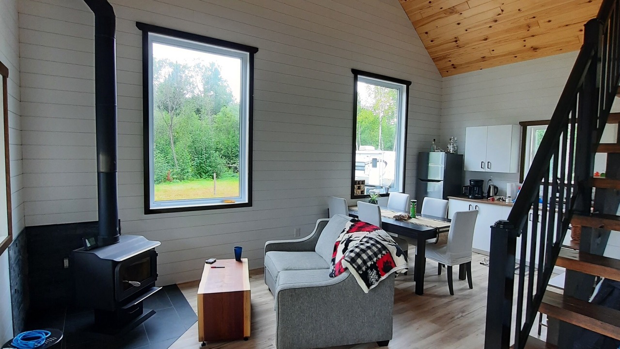 Photo of Livingroom in Unorganized Centre Parry Sound