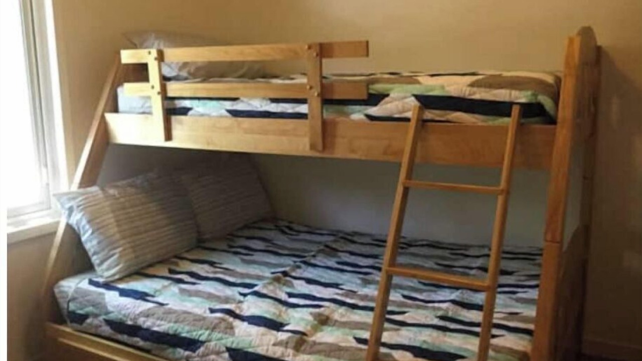 Photo of Bedroom in Crystal Beach