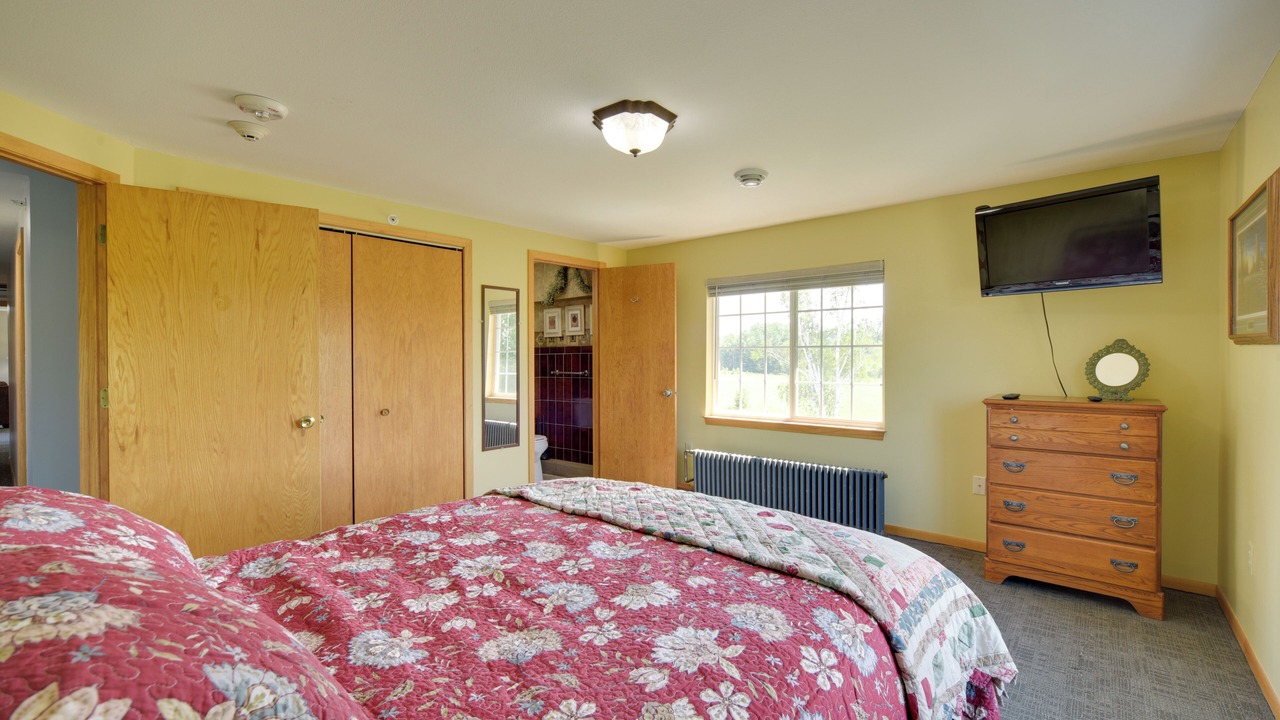 Photo of Bedroom in Markville