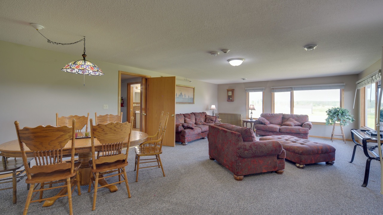 Photo of Livingroom in Markville