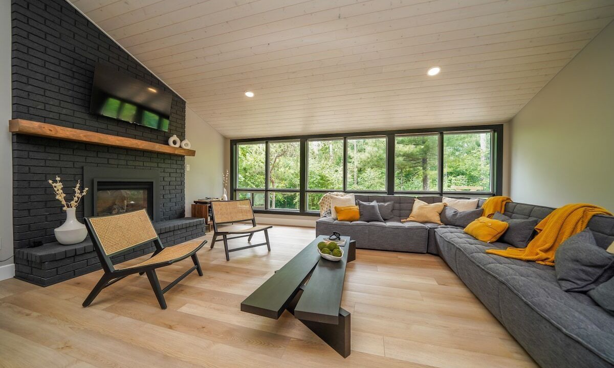 Photo of Bedroom in Grand Bend