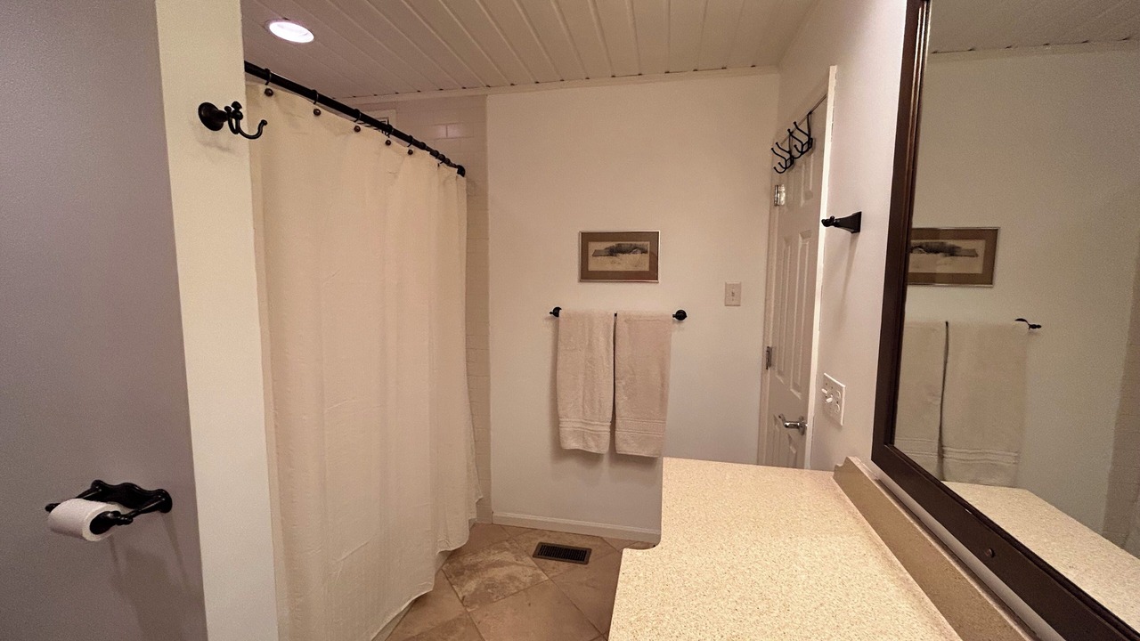 Photo of Bathroom in Cuyuna
