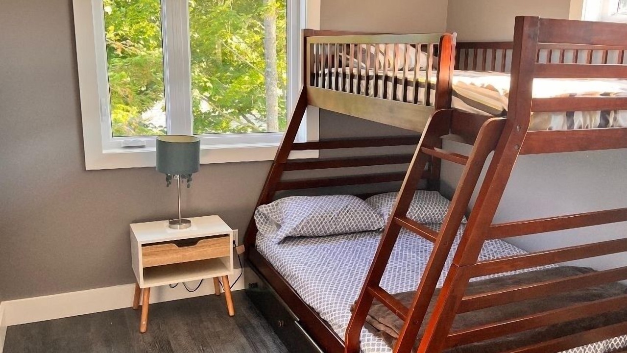 Photo of Bedroom in Sauble Beach