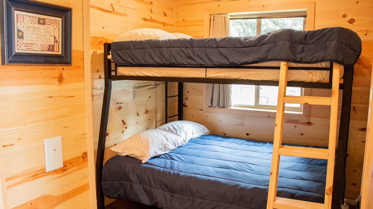 Photo of Bedroom in Remer