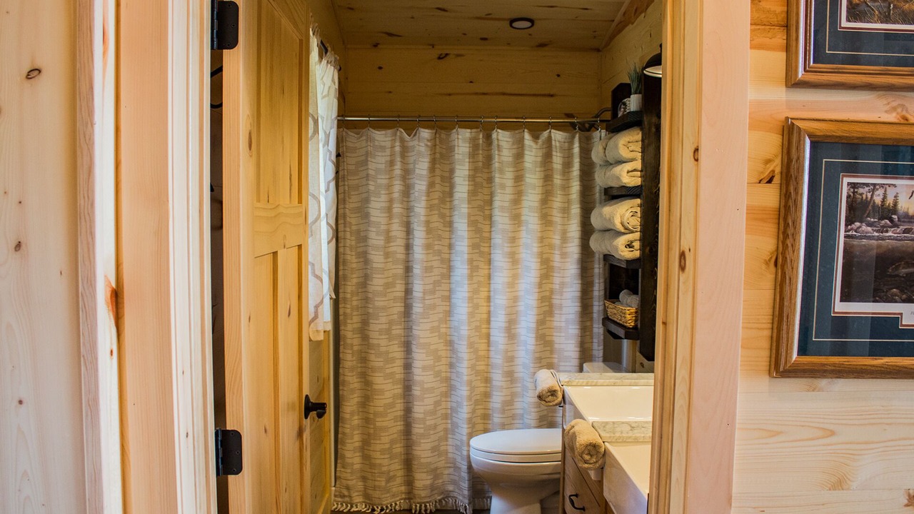 Photo of Bathroom in Remer