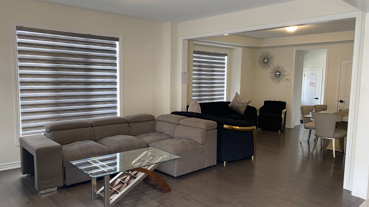 Photo of Livingroom in Brampton