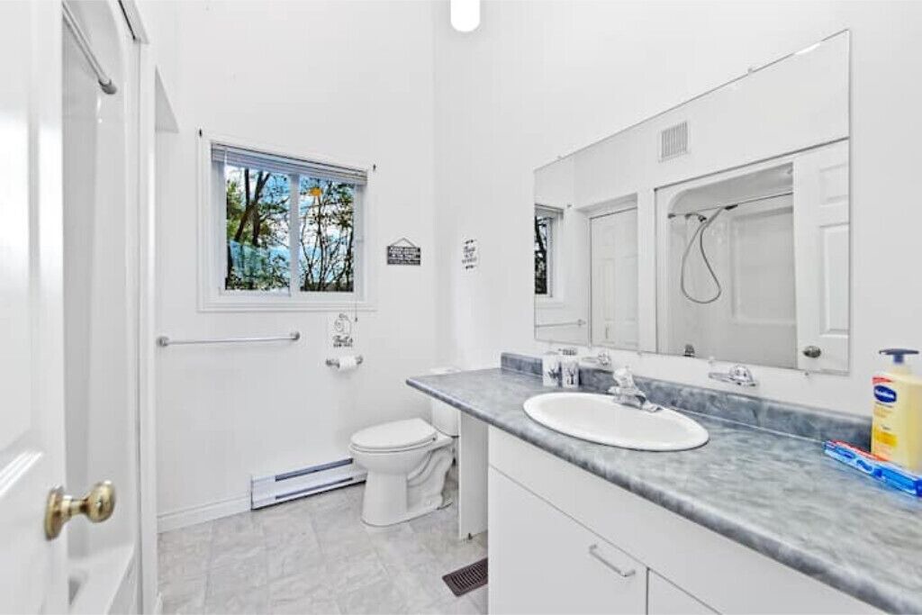 Photo of Bathroom in Ramara
