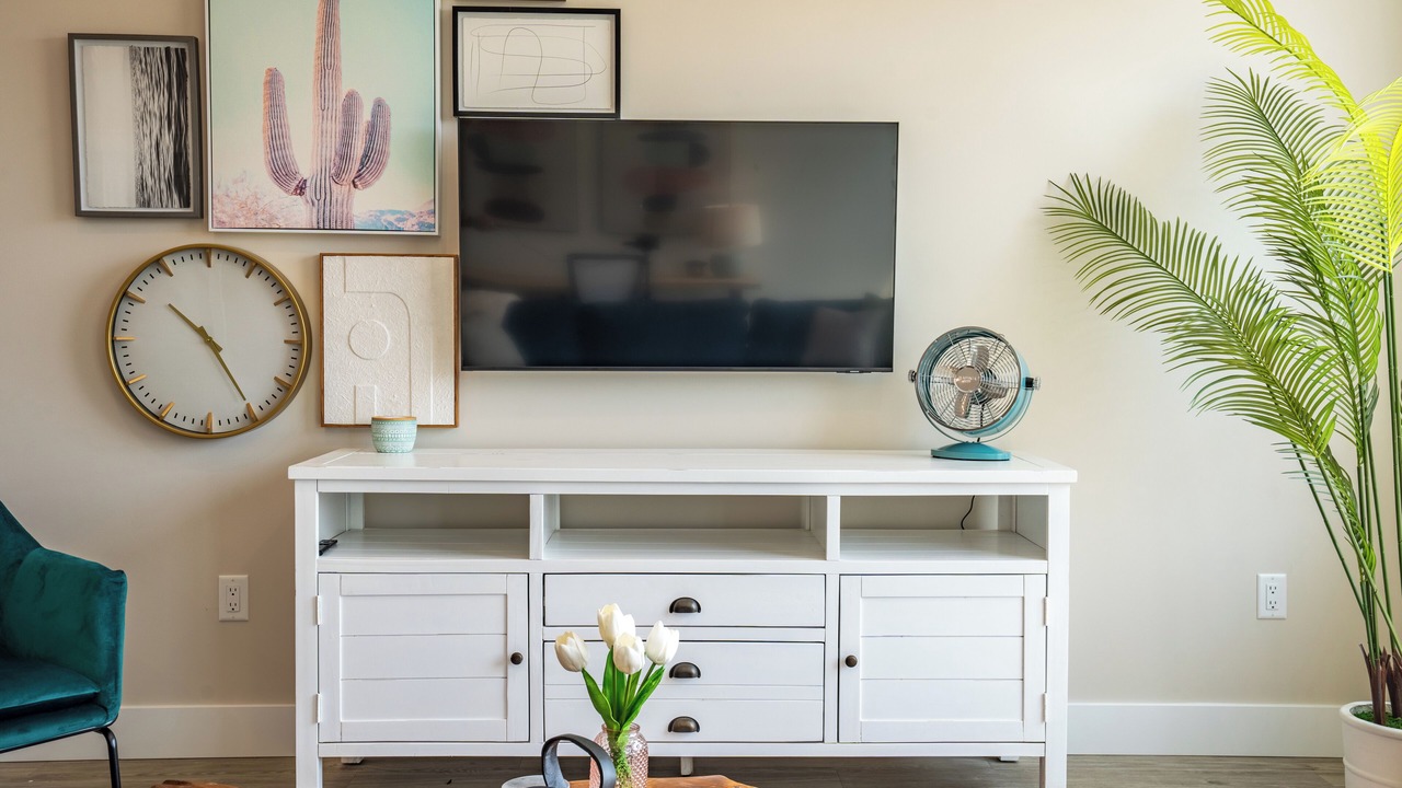 Photo of Livingroom in Chatham-Kent