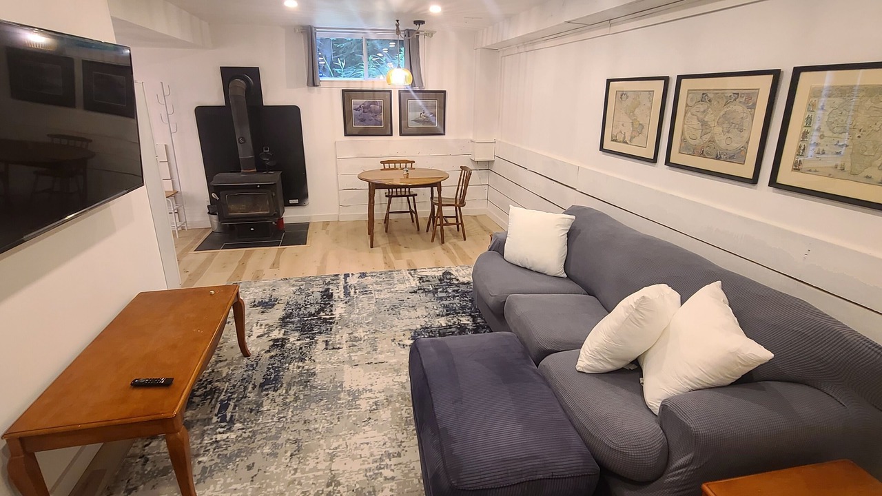 Photo of Livingroom in Bracebridge