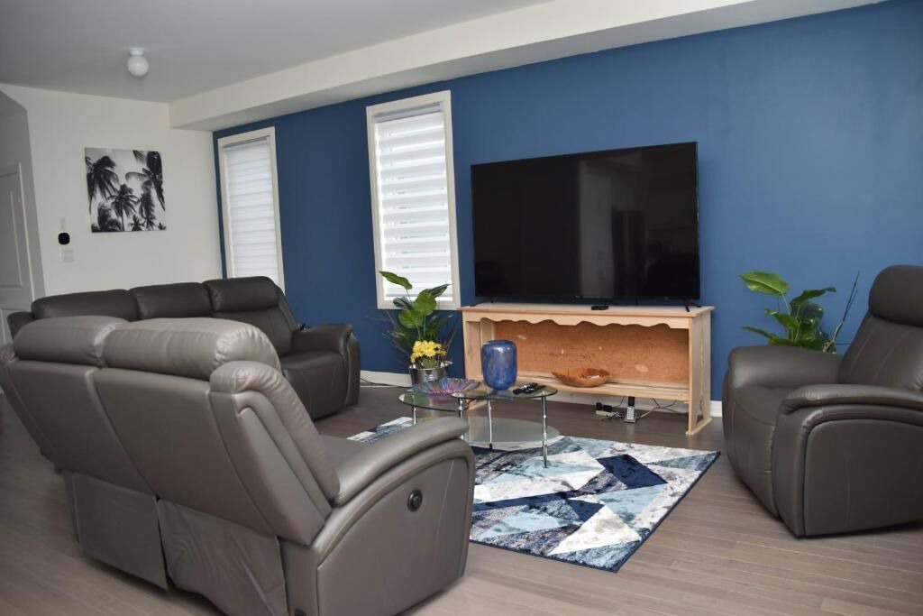 Photo of Livingroom in Clarington
