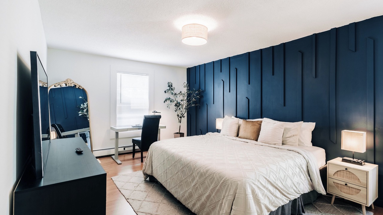 Photo of Bedroom in Summit - University