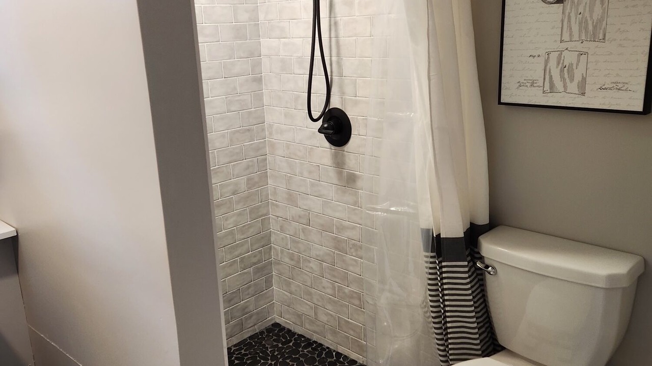 Photo of Bathroom in Glenwood