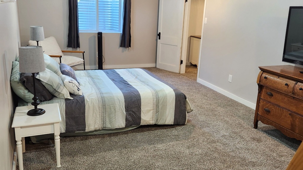 Photo of Bedroom in Glenwood