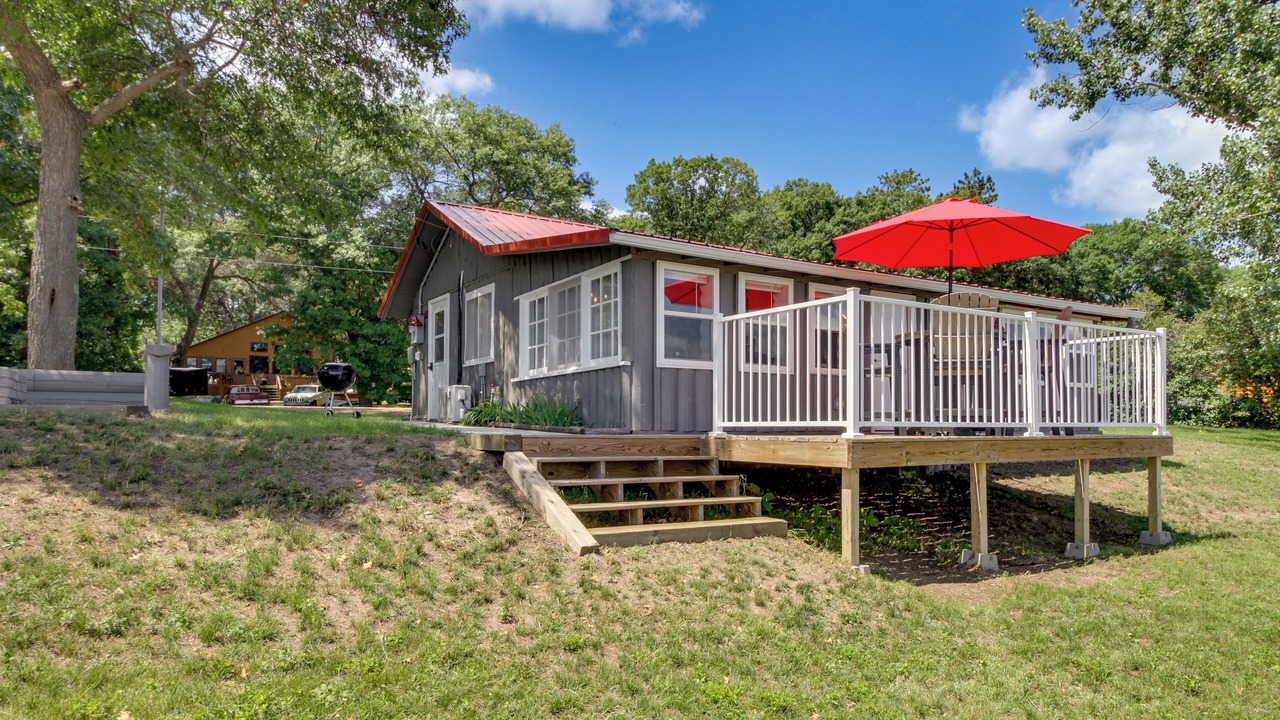 Photo of Outdoor in Motley