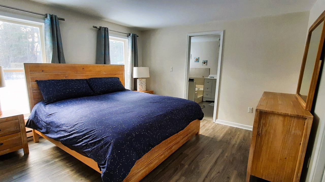 Photo of Bedroom in Haliburton