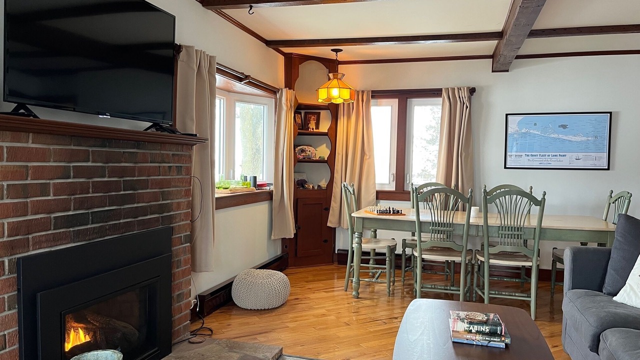 Photo of Livingroom in Long Point
