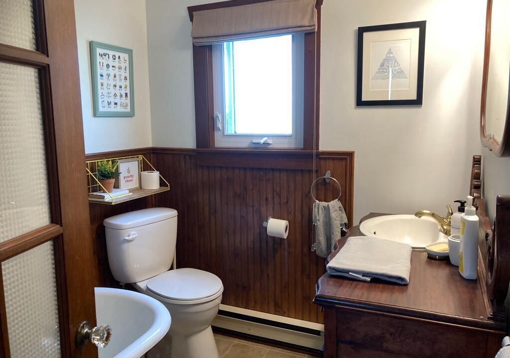 Photo of Bathroom in Long Point