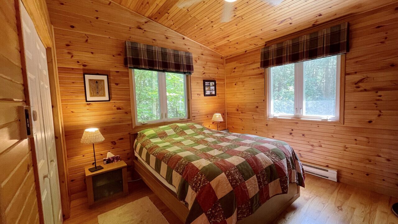Photo of Bedroom in North Kawartha