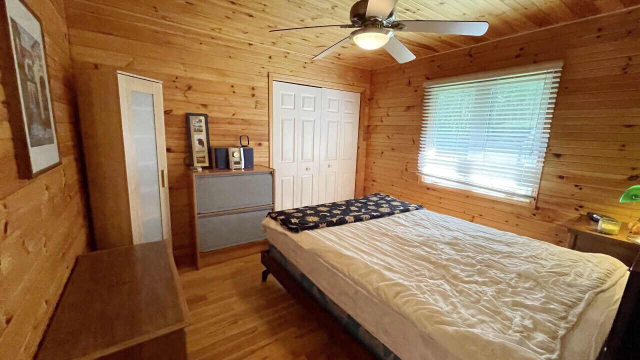 Photo of Bedroom in North Kawartha