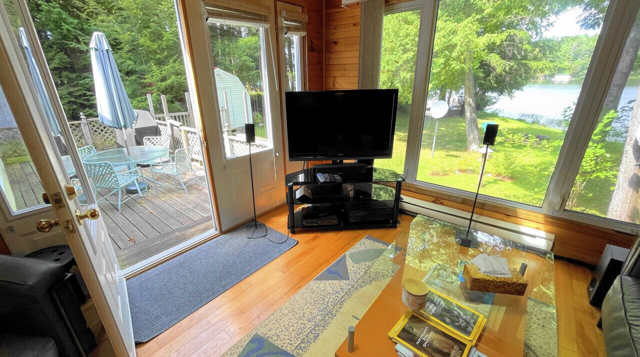 Photo of Livingroom in North Kawartha