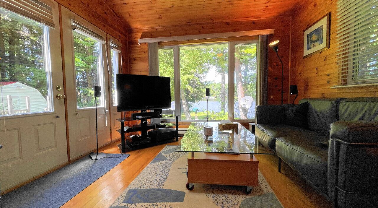 Photo of Livingroom in North Kawartha