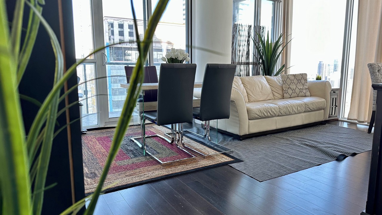 Photo of Livingroom in Bay Cloverhill