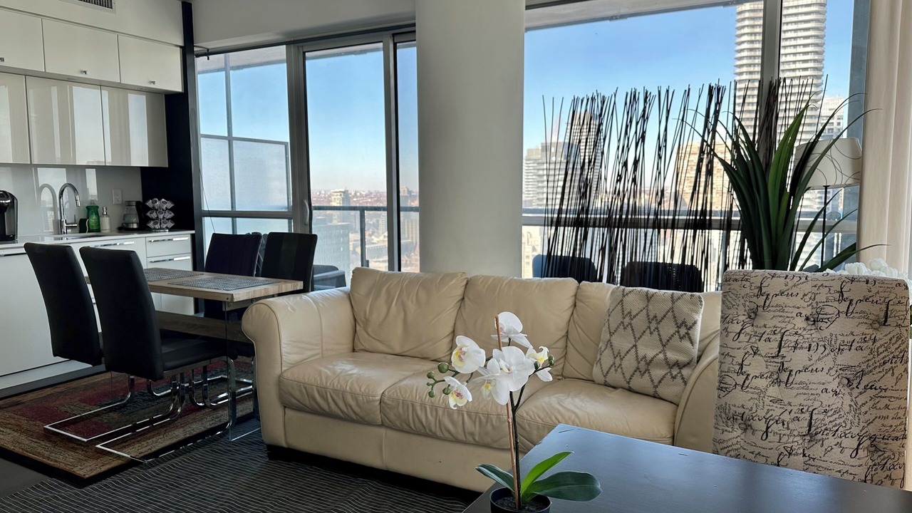 Photo of Livingroom in Bay Cloverhill