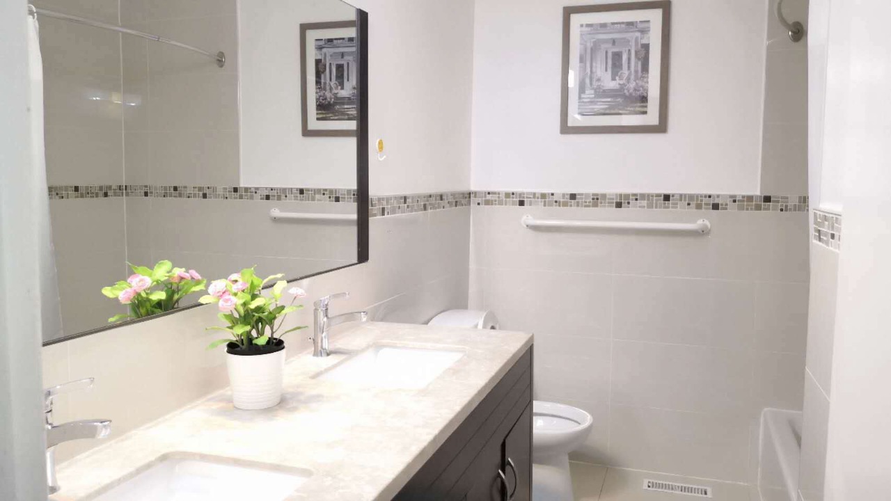 Photo of Bathroom in Bayview Woods - Steeles