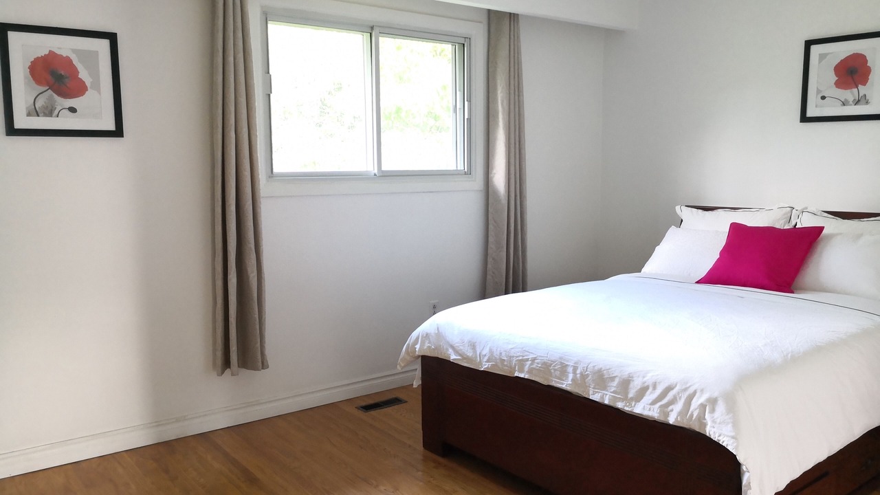 Photo of Bedroom in Bayview Woods - Steeles