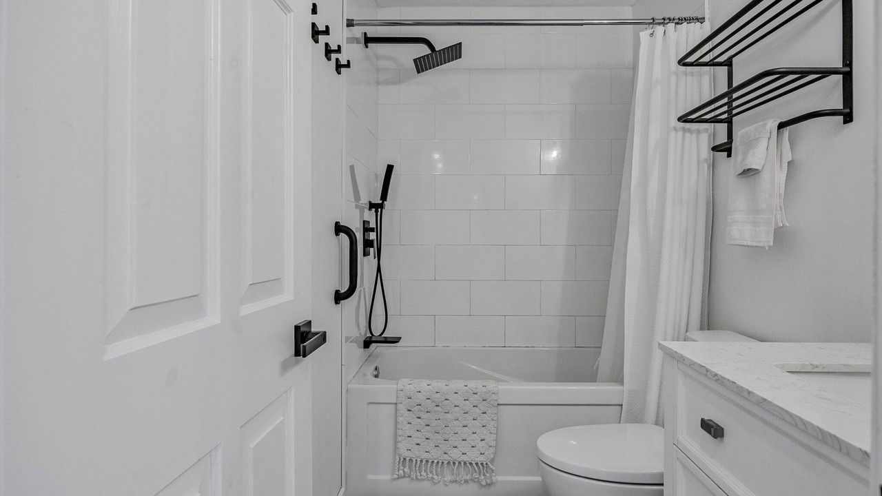 Photo of Bathroom in Port Carling