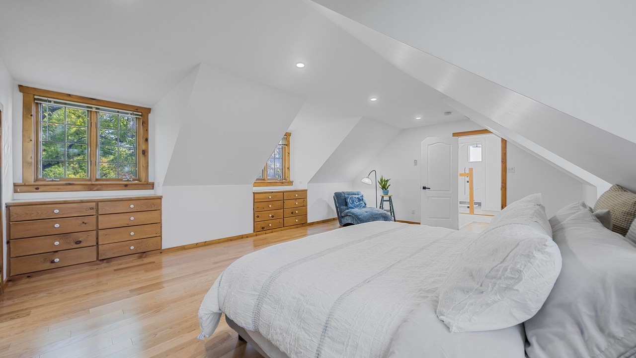 Photo of Bedroom in Port Carling