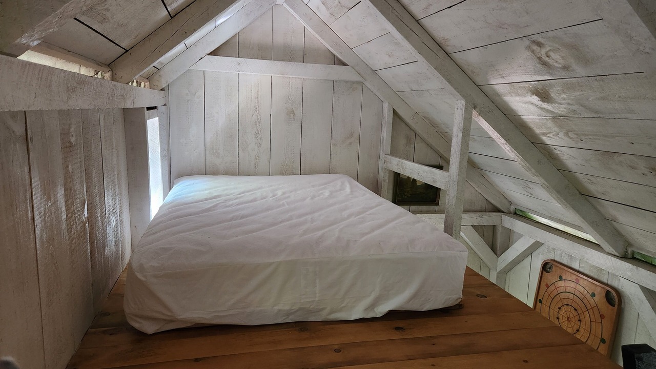 Photo of Bedroom in Clear Lake