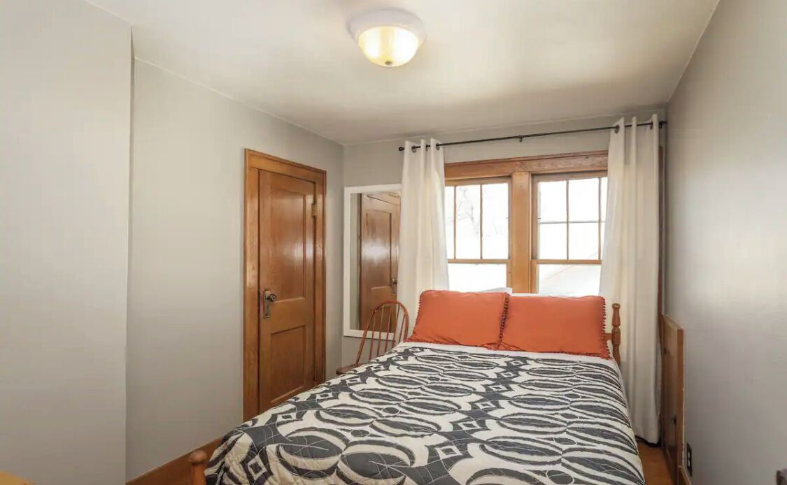 Photo of Bedroom in Alexandria