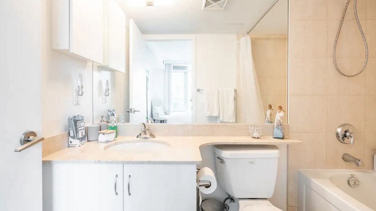 Photo of Bathroom in Fort York