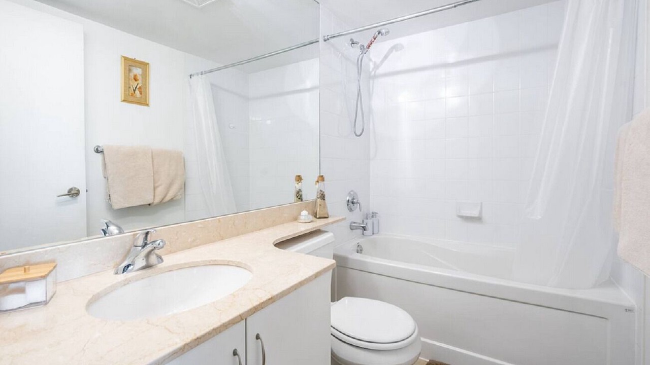 Photo of Bathroom in Fort York