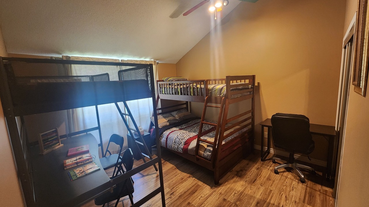 Photo of Bedroom in Lagoon City