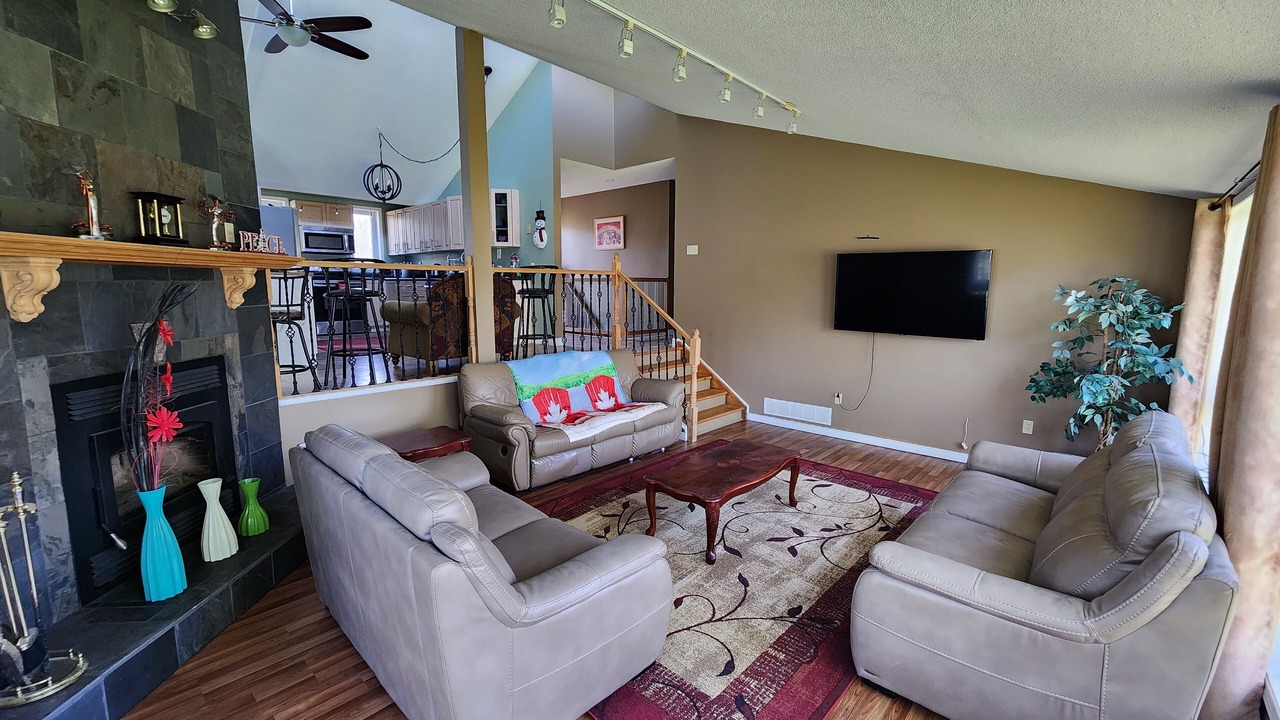 Photo of Livingroom in Lagoon City