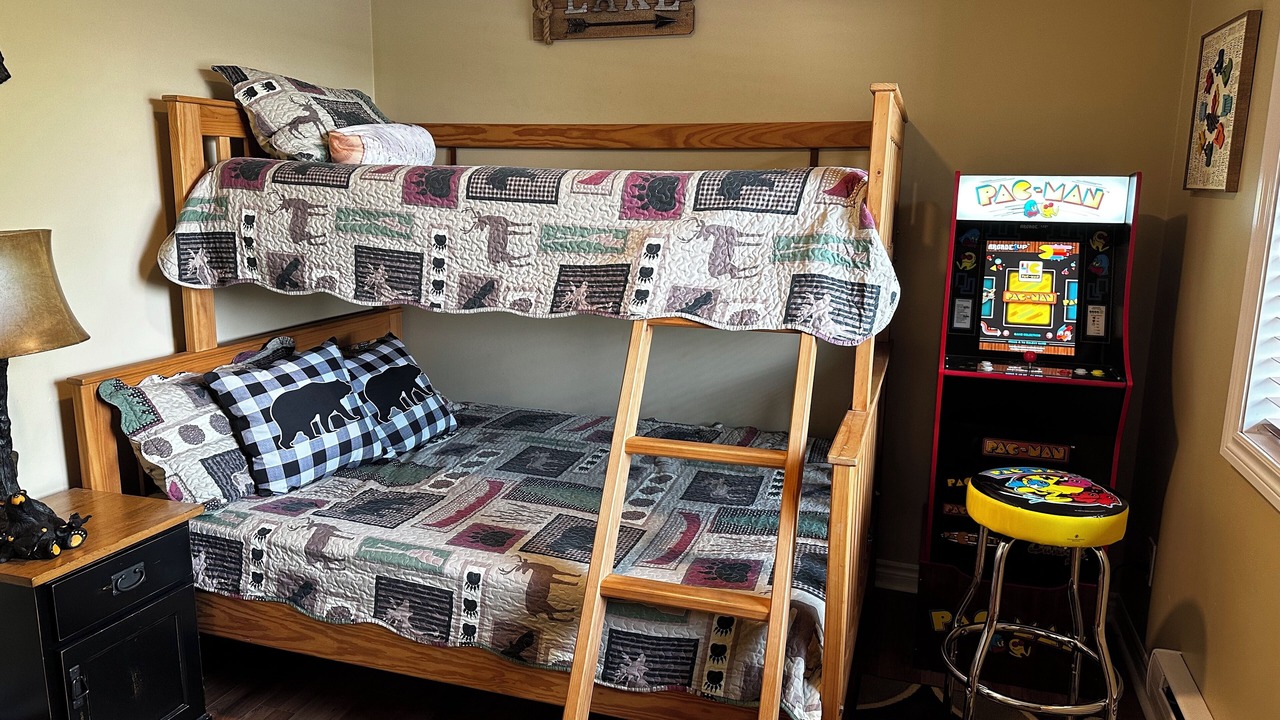 Photo of Bedroom in Arden