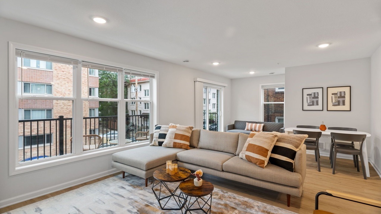 Photo of Livingroom in Uptown