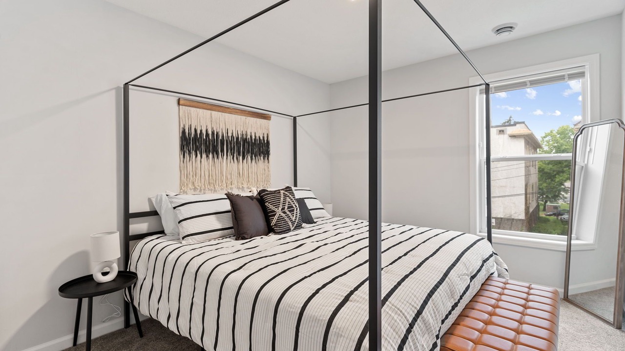 Photo of Bedroom in Uptown