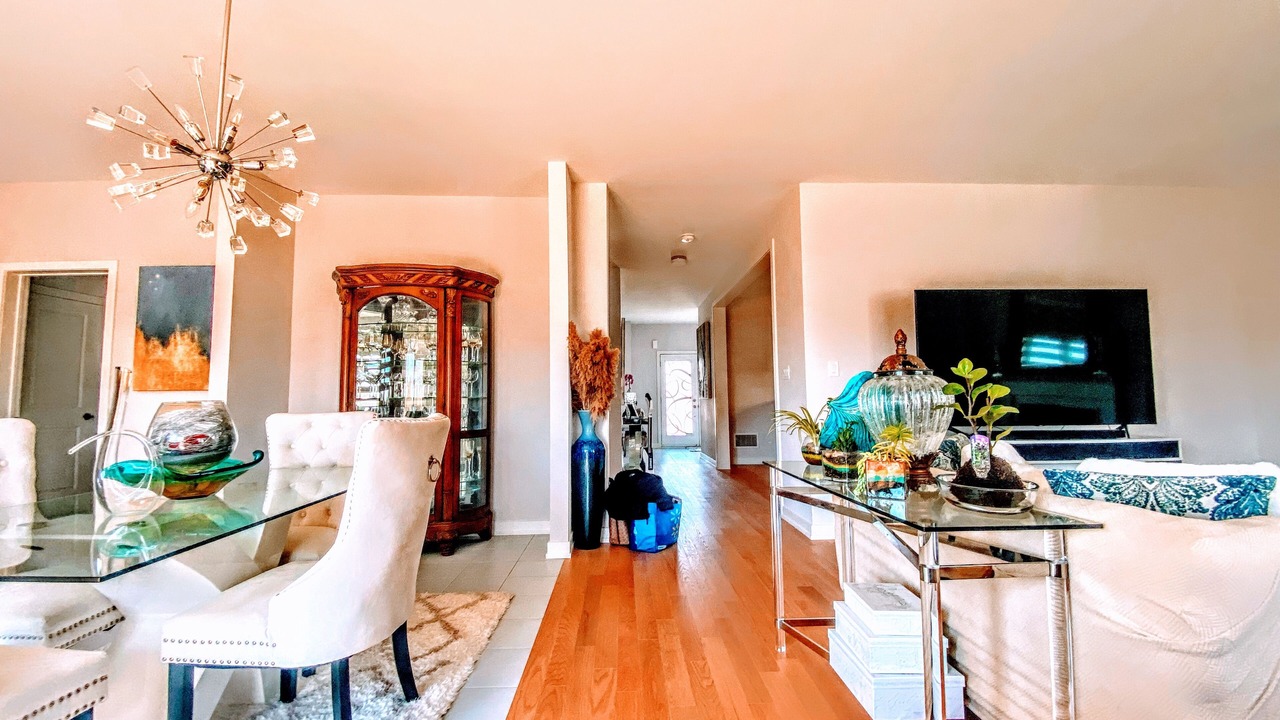 Photo of Livingroom in Simcoe
