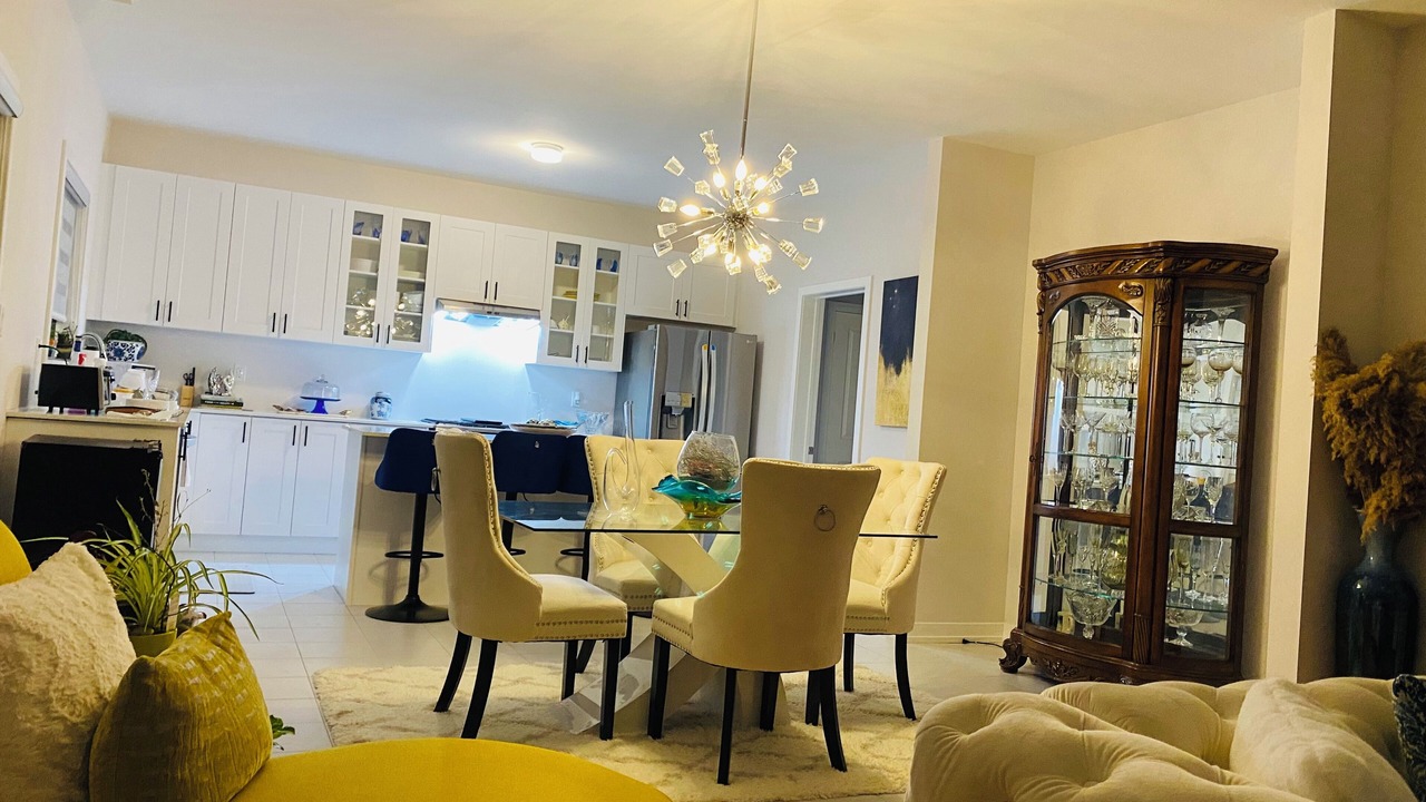 Photo of Livingroom in Simcoe