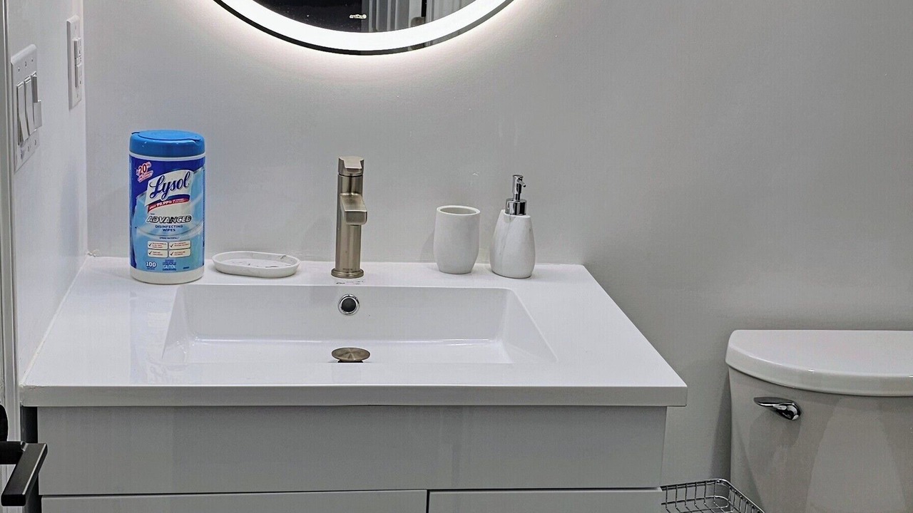 Photo of Bathroom in Halton Regional Municipality
