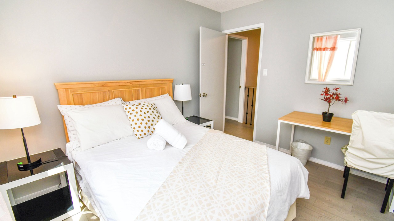 Photo of Bedroom in Alcona